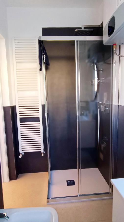 Alimagia Apartment เลคโค ภายนอก รูปภาพ